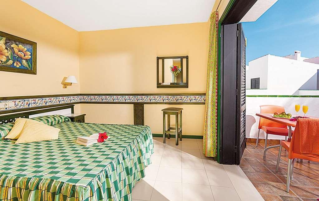 ホテル Puerto Caleta カレタ・デ・フステ 部屋 写真